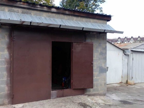 ПРОДАМ ГАРАЖ (МАСТЕРСКАЯ),  "Мотозаводец" , ул. Бердянская 8/10. Київ