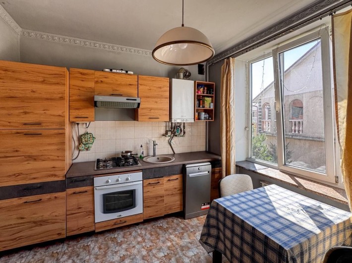 3-х кімнатна квартира з ремонтом та меблями в клубному будинку - фото 1