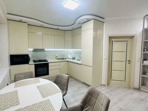 Продаж 2х кім.квартири/новобудова/вул.Єнківська/р-н Компотний Ужгород