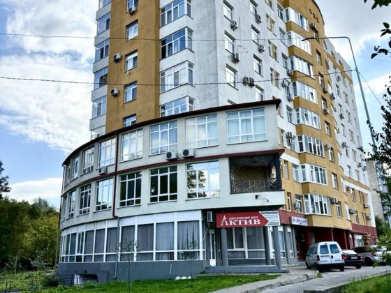 Продам велику новобудову біля ТЦ «Майдан» недорого! Черновцы