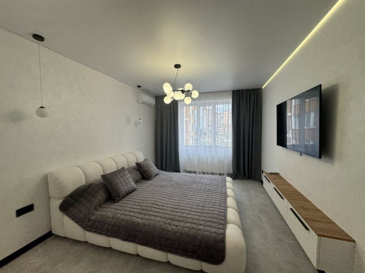 Простора 1 кімнатна квартира в сучасній новобудові. Р-н Майдан - фото 1