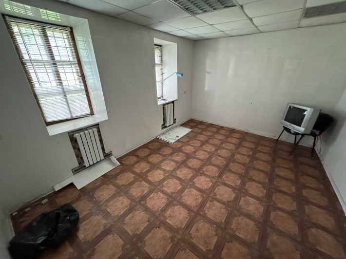 3-Кімнатна квартира в центрі міста! - фото 1