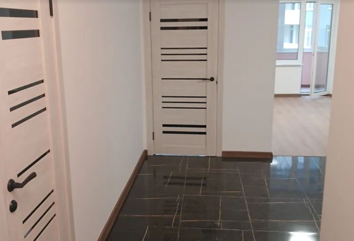 Продаж 1к квартири 56.8 кв. м на вул. Київська - фото 1