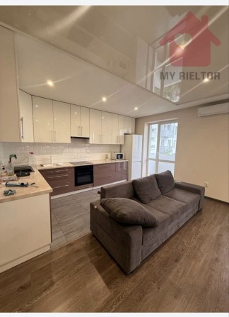 Продаж двохкімнатної квартири - фото 1