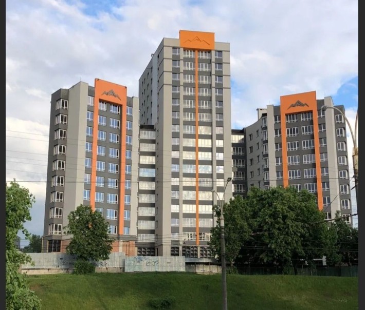 Продам 3кімнатну квартиру в новобудові - фото 1