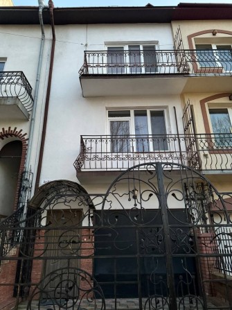 Продається таунхаус в центрі - фото 1