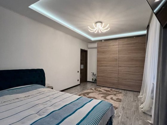 Сучасна 2 кімнатна НОВОБУДОВА в елітному районі Черновцы