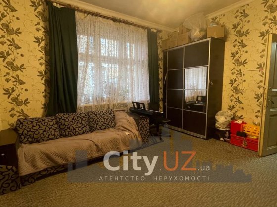 Продається квартира - напівособняк Ужгород