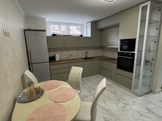 Продається 1-кім новобудова центр Чернівці