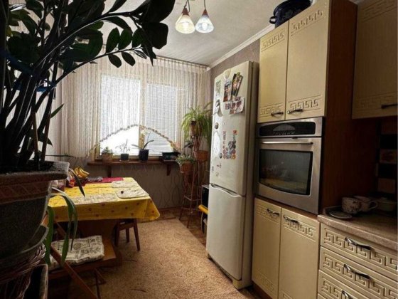 Продаж трикімнатної квартири Новий Район. Ужгород