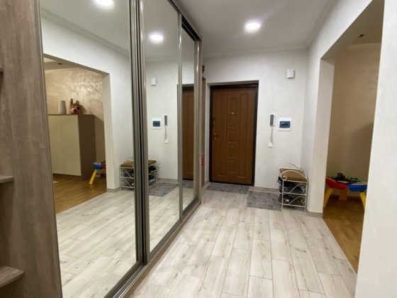 продається 2 кімнатна новобудова вул.Воробкевича (ЖК Зоряний) Черновцы