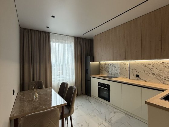 Центр. Новобудова. Продаж квартири. Ужгород