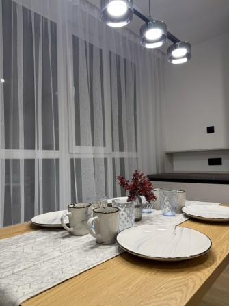 Продам 3-к квартиру з новим ремонтом — заїжджай і живи - фото 1