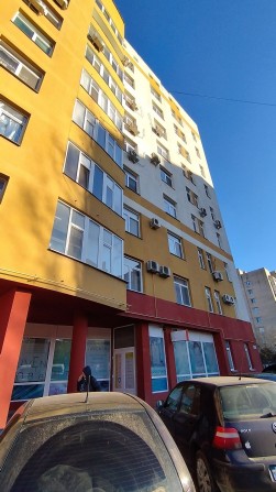 Продаж 3-х кімнатної новобудови в зданому будинку - фото 1