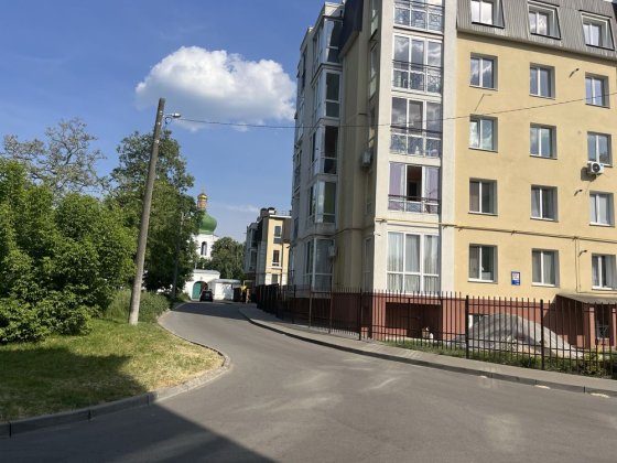 Двокімнатна квартира-студія в елітному будинку на Князя Чорного. Центр Чернигов