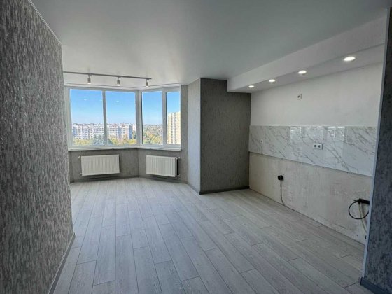 Продаж 3-кімнатної квартири в центрі міста Черкассы