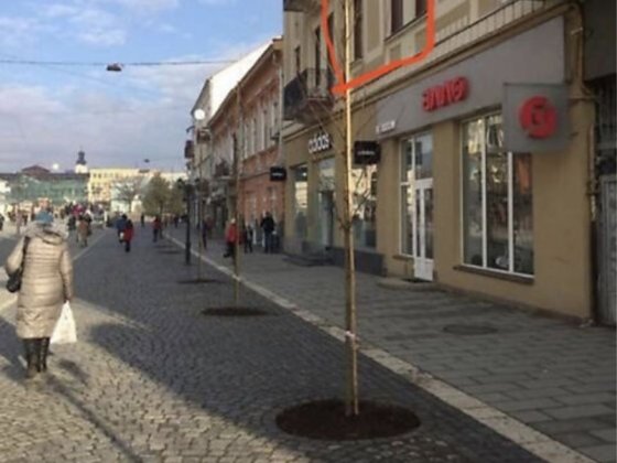 Самий центр міста для життя/бізнессу Ужгород