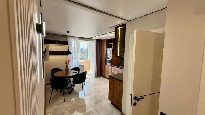 Продається 2 кімнатна квартира по вул. Л. Курбаса - фото 1