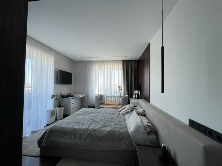 Стильна квартира з відкритою терасою ЖК Енергія - фото 1