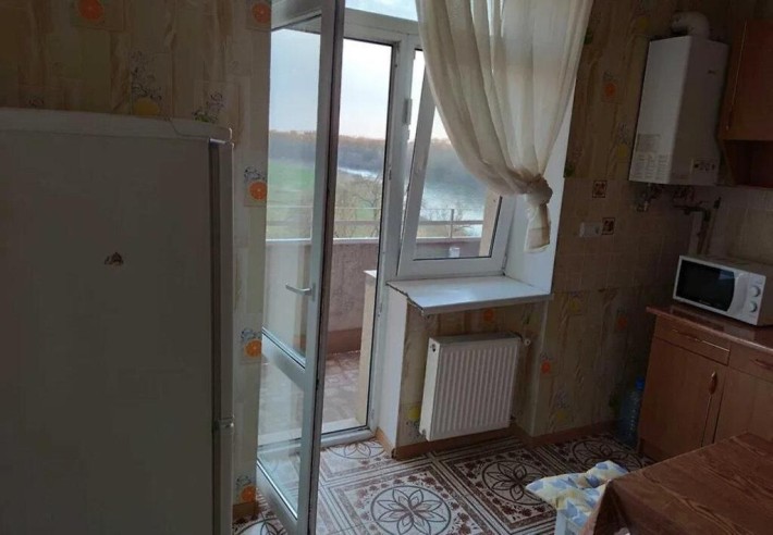 Простора 2-кімнатна квартира з ГАЗОВИМ ОПАЛЕННЯМ !!! - фото 1