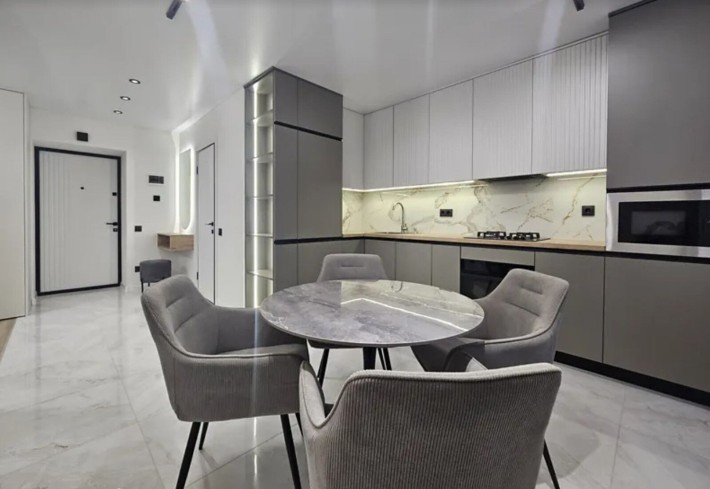 Продаж 1к квартири 47 кв. м на вул. Курбаса Леся - фото 1