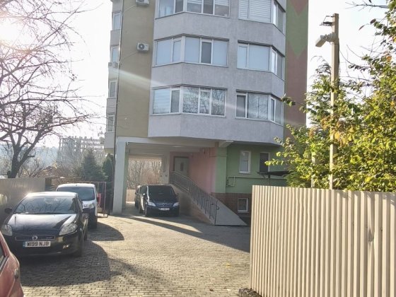 Продається 3 кімнатна новобудова по вул Каспрука Чернівці