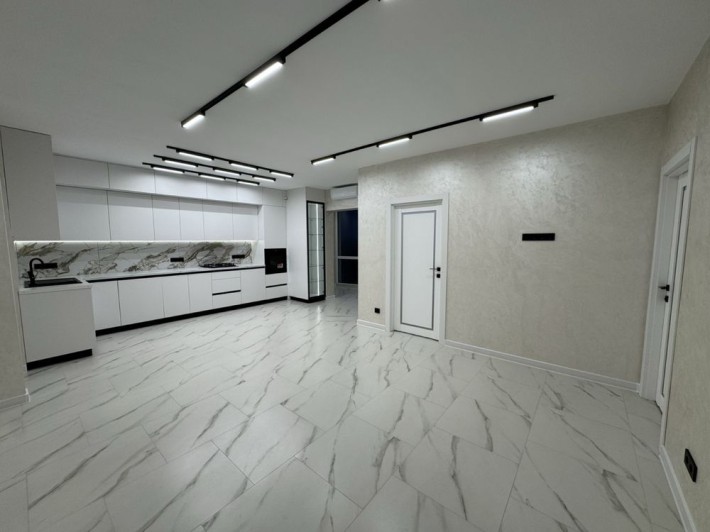 Продається 3-кімн новобудова з свіжим ремонтом. Здана - фото 1