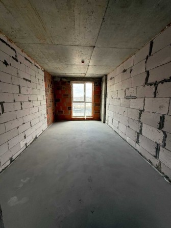 Престижна однокімнатна квартира у центрі міста. - фото 1