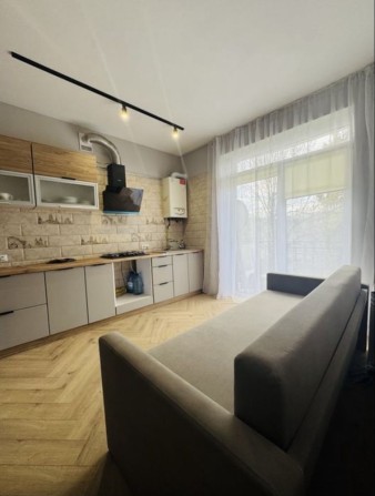 Продаж квартири в центрі міста - фото 1