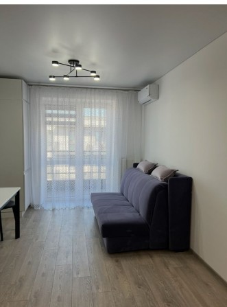 Продаж 1-но кімнатноі квартири в новобудові з ремонтом - фото 1