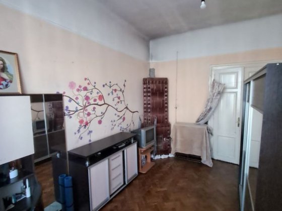 Продається 2-х кімнатна квартира в центрі міста, від Власника Черновцы