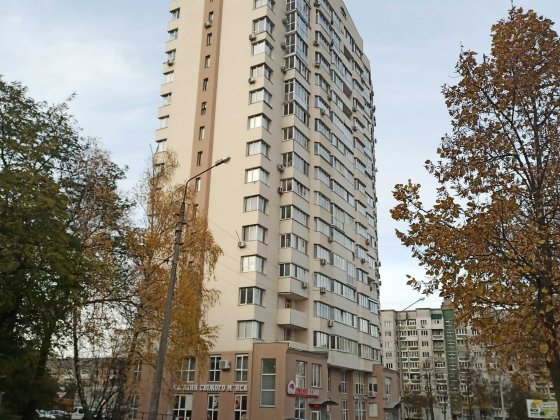 Продам видову 1-ну квартиру в новобудові, автоном. опалення 50 кв.м. Чернігів