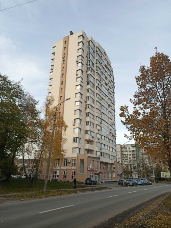 Продам видову 1-ну квартиру в новобудові, автоном. опалення 50 кв.м. - фото 1