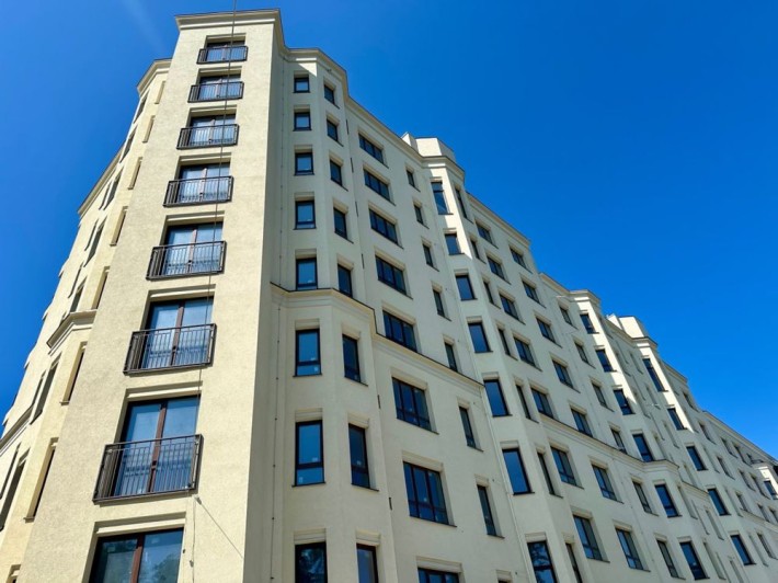 Трикімнатна квартира (р-н Віденська Брама) - фото 1