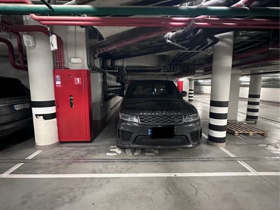 Здам паркомісце під будинками 19,17, 11 Киев