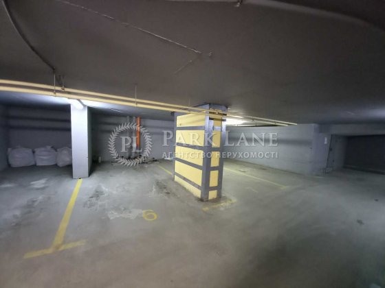 Здам паркомісце в підземному паркінгу вул Жилянська 118 ЖК Елегант Киев