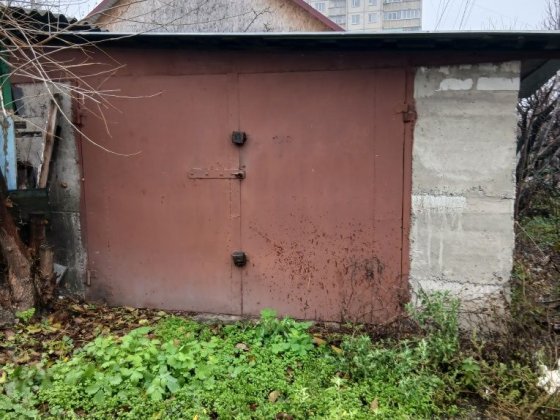 Сдам гараж район  первый занасыпь возле 16 школы. Мала Кохнівка