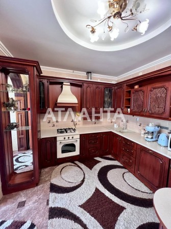 Продається розкішна 3-х кімнатна квартира в тихому районі - фото 1