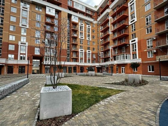 2-к новобудова з євроремонтом, Проспект Черновцы