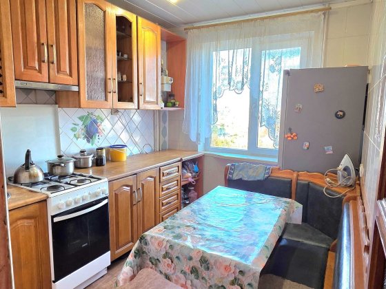 Квартира з косметичним ремонтом у спальному районі

3-кім. квартира по Черкассы