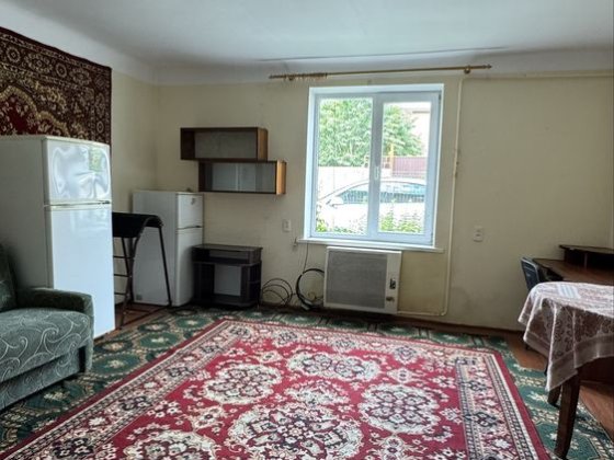 1-кінматна, в особняку, вул. Довгопільська (р-н ближня Роша) Черновцы