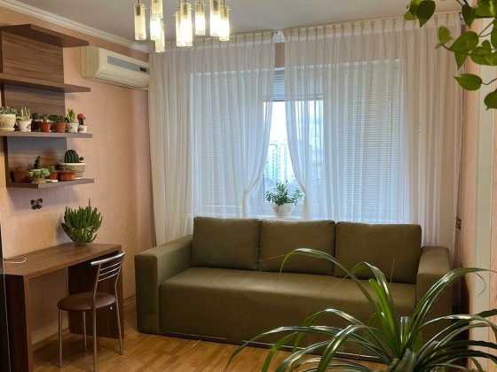 Продам 2-кімнатну квартиру з ремонтом | вул. Припортова Черкассы