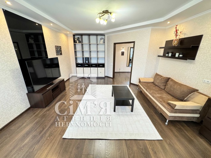 Продам 3-кім квартиру + комора в елітному р-ні Поділля по вул. Зодчих - фото 1