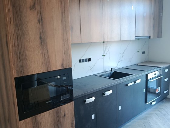 1.5 кімн новобудова центр, з терасою, доробляється. Ужгород