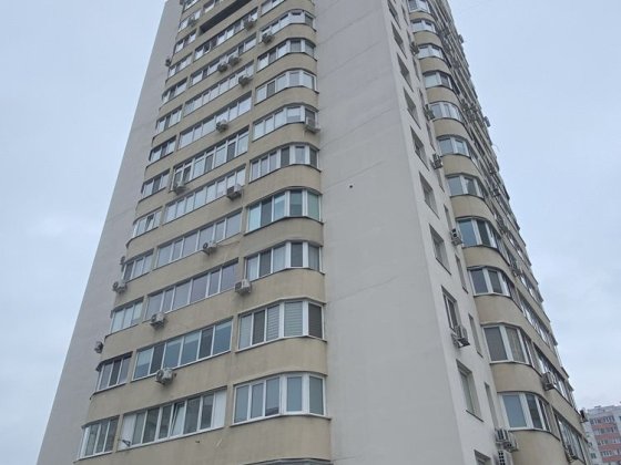 Продам 2кім.кв. р-н Дніпро плази Черкассы