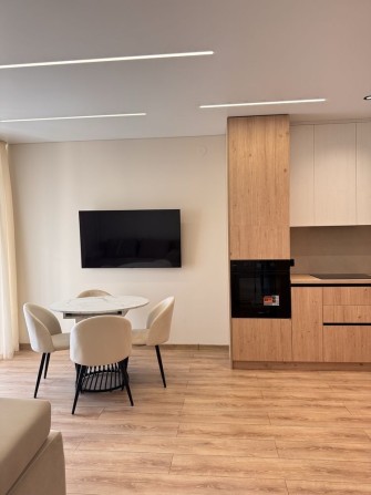 Продаж однокімнатної квартири з диваном| Центр | Однушка | 1,5 к | - фото 1