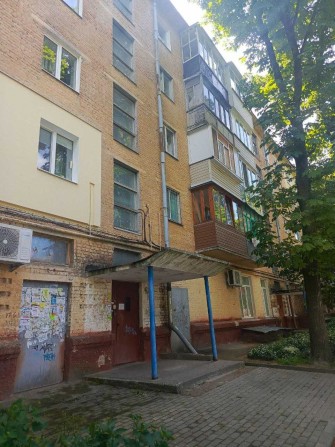 ПРОДАЖ! Найдешевша 2-кім.Кв. 50м2 Окремі.Кімн.Пр.Перемоги. Кирп.Дом - фото 1