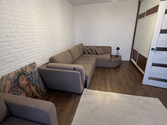 Продаж 1кім квартири Ужгород