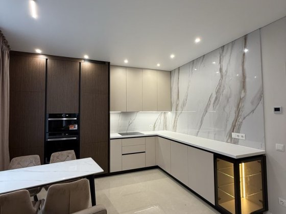 Прожаж гарної одноеімнптної. Ужгород