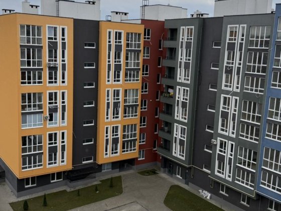 Продається 1 кімнатна здана новобудова по вул.Київській Черновцы